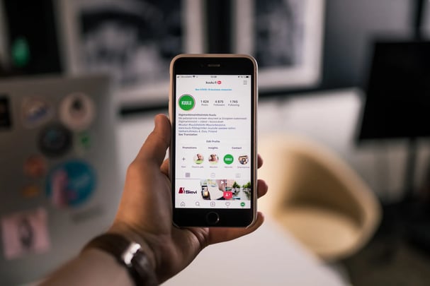 Miten Instagramiin lisätään linkkejä? Ota linkkityökalut käyttöön!
