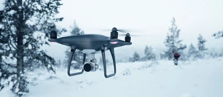 Kuvitus artikkeliin: Dronella kuvaaminen yritysvideossa: 5 vinkkiä