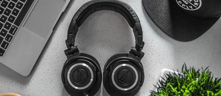 Kuvitus artikkeliin: Äänen ja musiikin merkitys videoissa