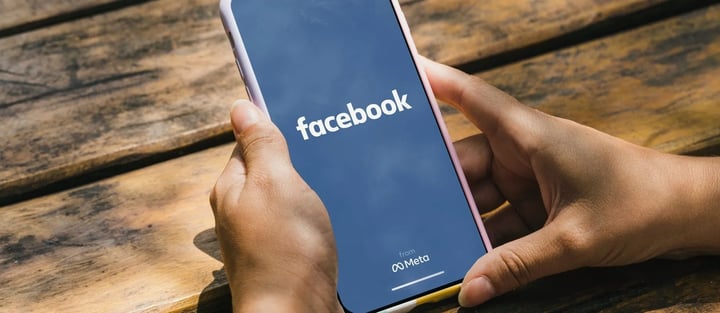 Facebook päivityksen ajastaminen – kuvalliset ohjeet